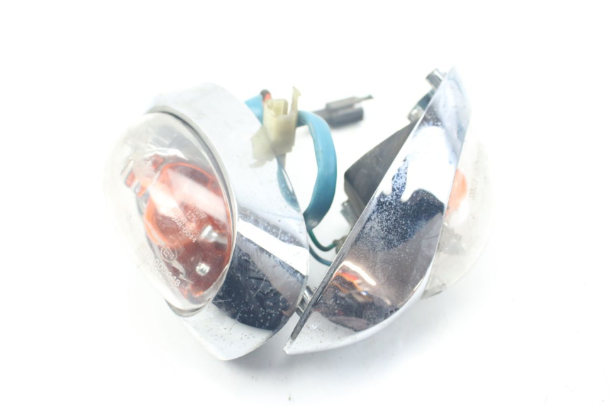 photo de CLIGNOTANT ARRIERE KYMCO PEOPLE 250 (2004 - 2008) - État de surface