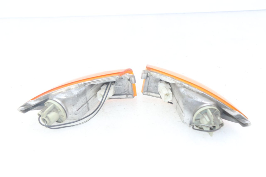 photo de CLIGNOTANT ARRIERE PIAGGIO FLY 125 (2005 - 2012)