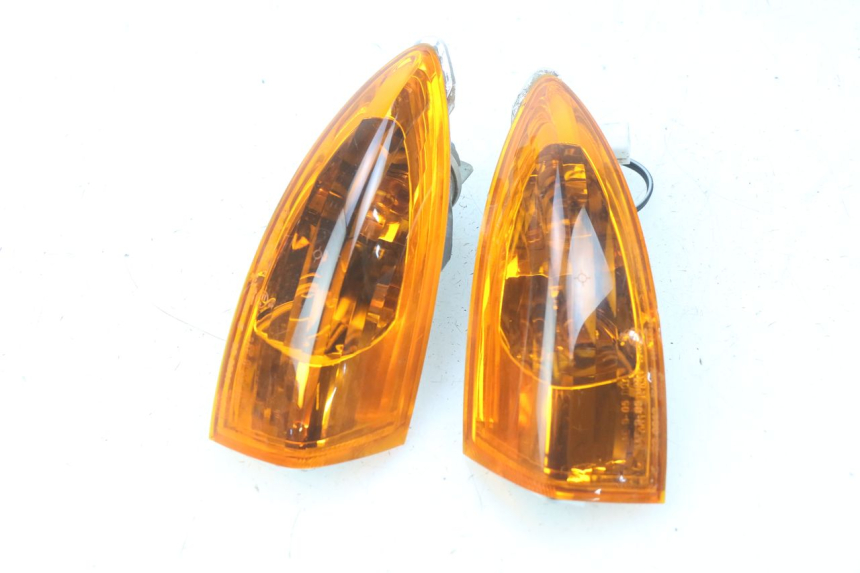 photo de CLIGNOTANT ARRIERE PIAGGIO FLY 100 (2006 - 2010)
