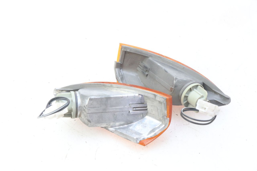 photo de CLIGNOTANT ARRIERE PIAGGIO FLY 100 (2006 - 2010)