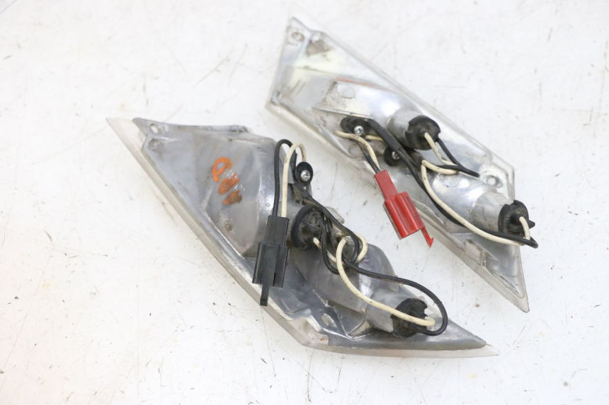 photo de CLIGNOTANT ARRIERE PIAGGIO ZIP 2T 50 (2009 - 2019) - Zoom état d’usage