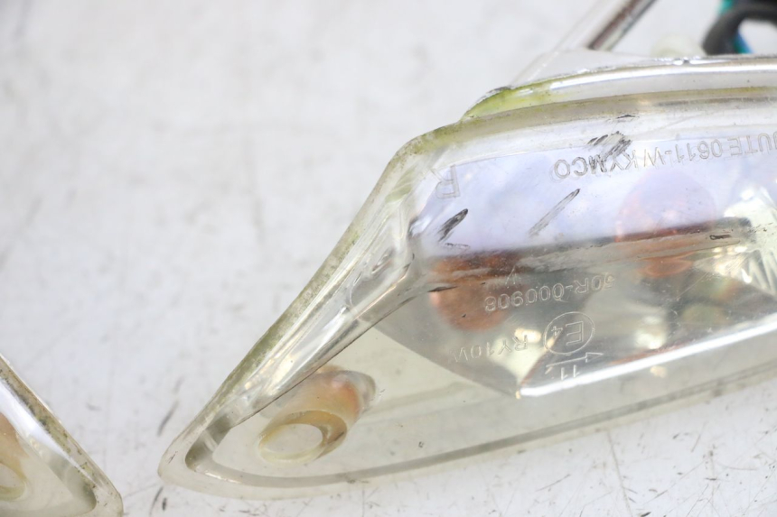 photo de CLIGNOTANT AVANT KYMCO AGILITY 4T 50 (2018 - 2022) - Marquages et références