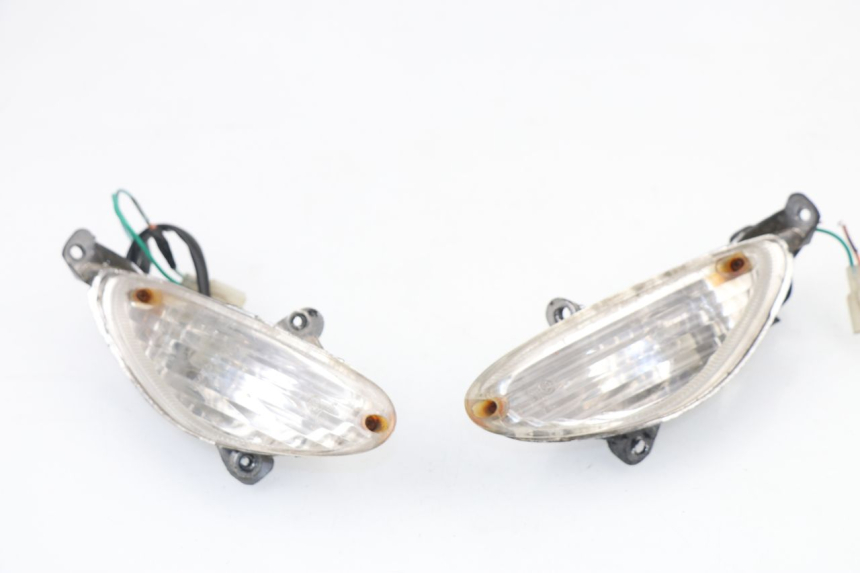 photo de CLIGNOTANT AVANT BAOTIAN TRAVEL SPIRIT 50 (2010 - 2012)