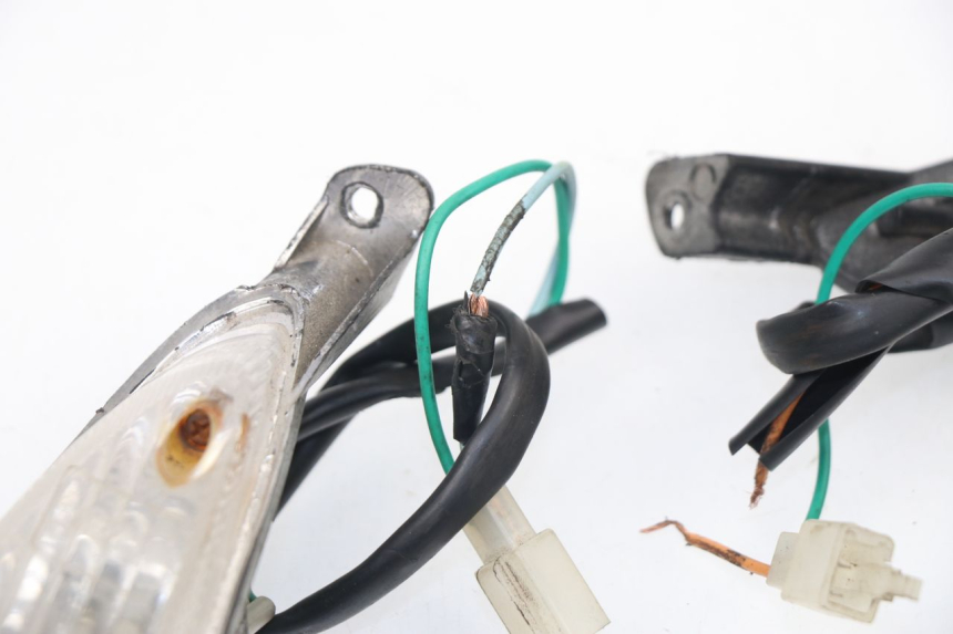 photo de CLIGNOTANT AVANT BAOTIAN TRAVEL SPIRIT 50 (2010 - 2012)