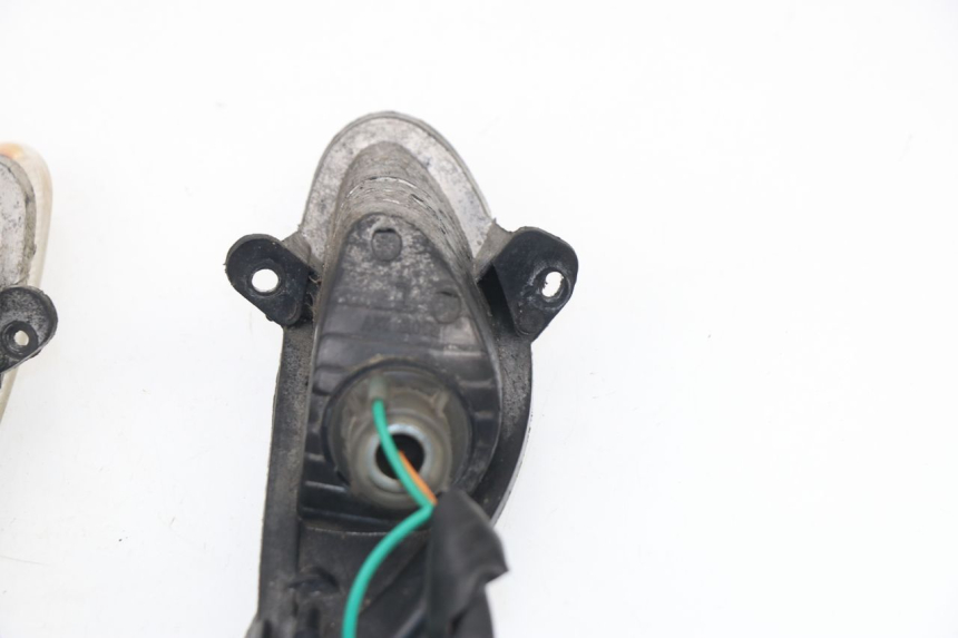 photo de CLIGNOTANT AVANT BAOTIAN TRAVEL SPIRIT 50 (2010 - 2012)