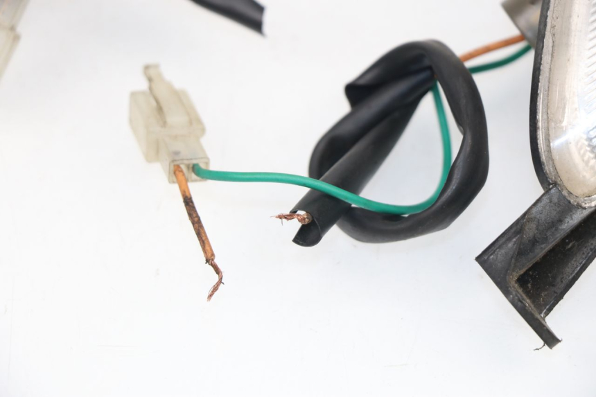 photo de CLIGNOTANT AVANT BAOTIAN TRAVEL SPIRIT 50 (2010 - 2012)