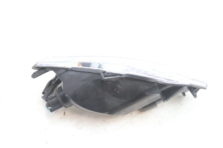 photo de CLIGNOTANT AVANT DROIT KYMCO AGILITY CITY 16P 125 (2015 - 2024) - Autre angle de vue