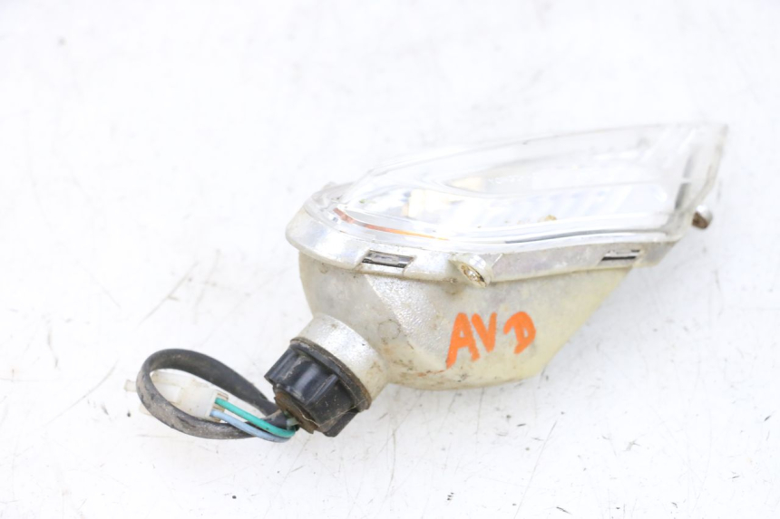 photo de CLIGNOTANT AVANT DROIT KYMCO AGILITY CITY 4T 50 (2008 - 2016) - État de surface