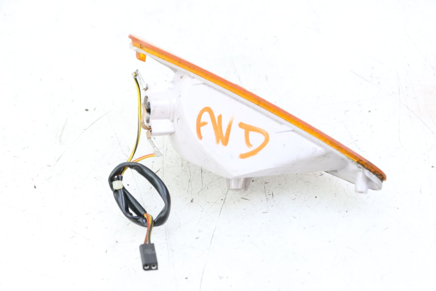 photo de CLIGNOTANT AVANT DROIT BMW C1 125 (2000 - 2003)