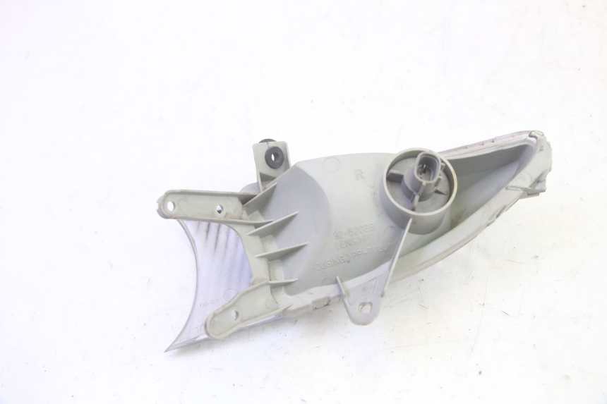 photo de CLIGNOTANT AVANT DROIT SUZUKI BURGMAN 125 (2007 - 2014) - Vue d’ensemble