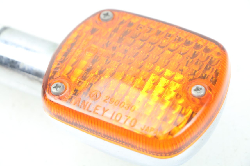 photo de CLIGNOTANT AVANT DROIT HONDA CA REBEL 125 (1995 - 2001)