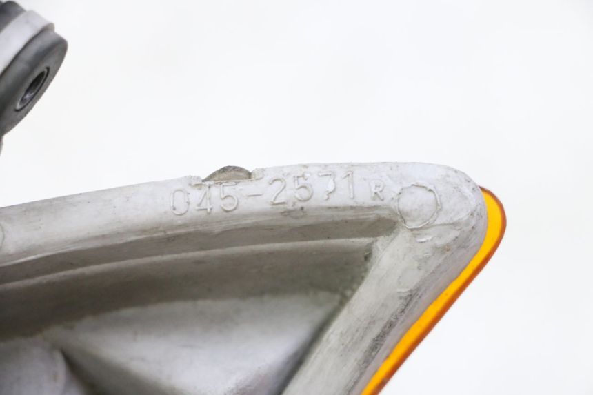 photo de CLIGNOTANT AVANT DROIT HONDA CBR F SC25 1000 (1989 - 1992)