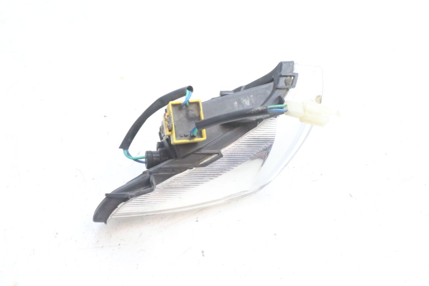 photo de CLIGNOTANT AVANT DROIT PEUGEOT CITYSTAR 2T 50 (2018 - 2021) - Points de fixation
