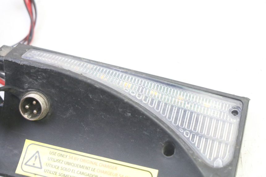 photo de CLIGNOTANT AVANT DROIT URBANGLIDE E-CROSS PRO 1