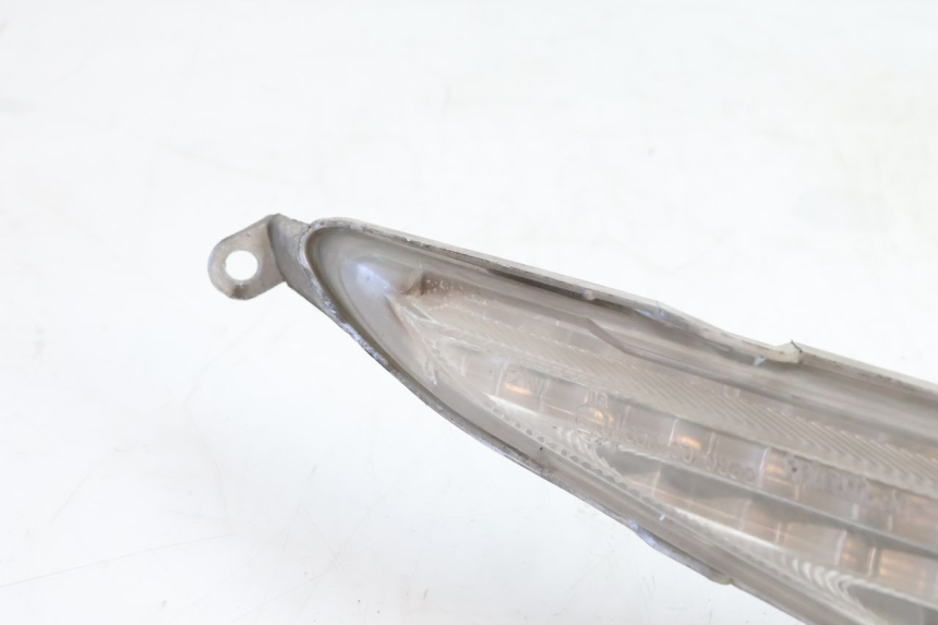 photo de CLIGNOTANT AVANT DROIT HONDA FES PANTHEON 125 (2003 - 2007) - Points de fixation