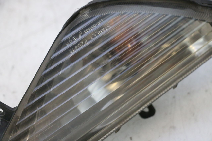 photo de CLIGNOTANT AVANT DROIT HONDA FJS SILVER WING SILVERWING 400 (2005 - 2008) - Points de fixation