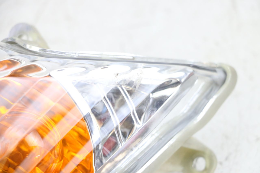 photo de CLIGNOTANT AVANT DROIT MBK FLAME X 125 (2007 - 2016) - Gros plan technique