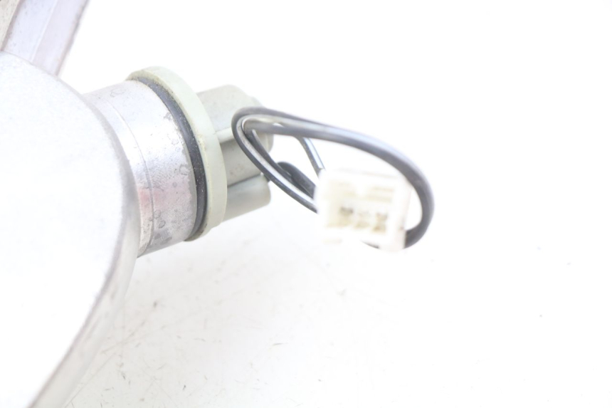 photo de CLIGNOTANT AVANT DROIT PIAGGIO FLY 100 (2006 - 2010) - Détail de la pièce