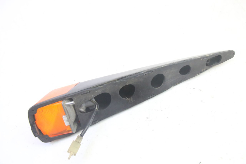 photo de CLIGNOTANT AVANT DROIT KAWASAKI GPZ RX 1000 (1986 - 1988) - Points de fixation