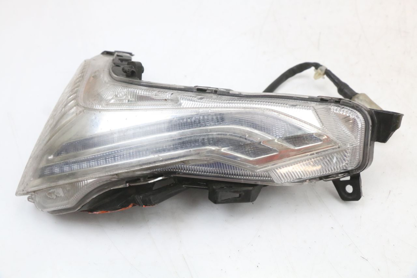 photo de CLIGNOTANT AVANT DROIT HONDA SH ABS 125 (2012 - 2017)
