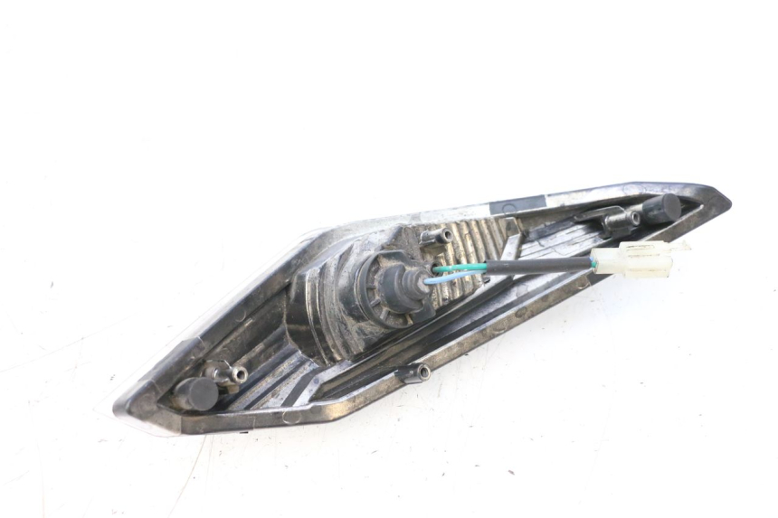 photo de CLIGNOTANT AVANT DROIT SYM JET 14 4T 50 (2018 - 2022) - Gros plan technique
