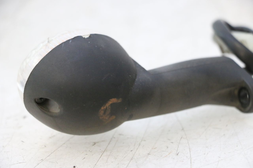 photo de CLIGNOTANT AVANT DROIT PEUGEOT LUDIX ONE 50 (2004 - 2013) - Zoom état d’usage