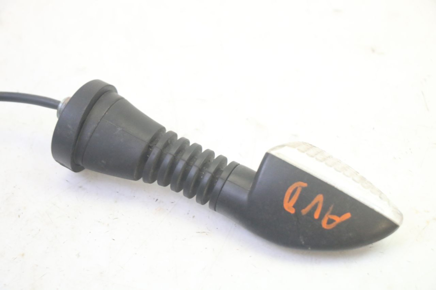 photo de CLIGNOTANT AVANT DROIT PIAGGIO MP3 HPE 350 (2018 - 2020) - Autre angle de vue