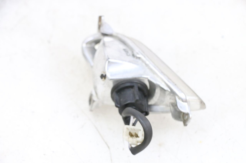 photo de CLIGNOTANT AVANT DROIT PIAGGIO NEW TYPHOON 50 (2018 - 2021) - Zoom état d’usage