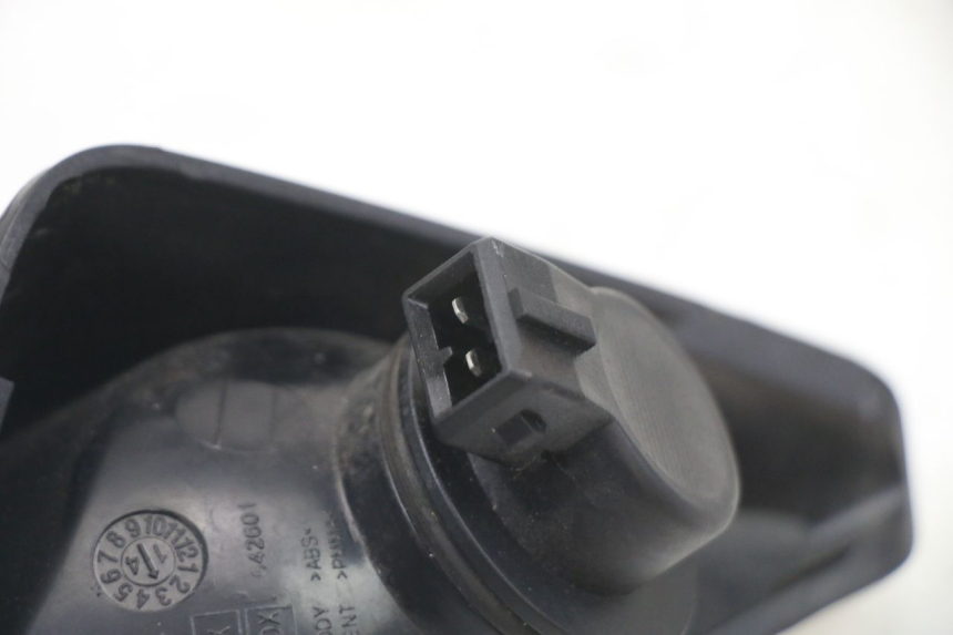 photo de CLIGNOTANT AVANT DROIT PIAGGIO NRG POWER PUREJET 50 (2018 - 2021)