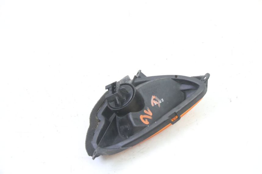 photo de CLIGNOTANT AVANT DROIT HONDA NTV DEAUVILLE 650 (2001 - 2006)