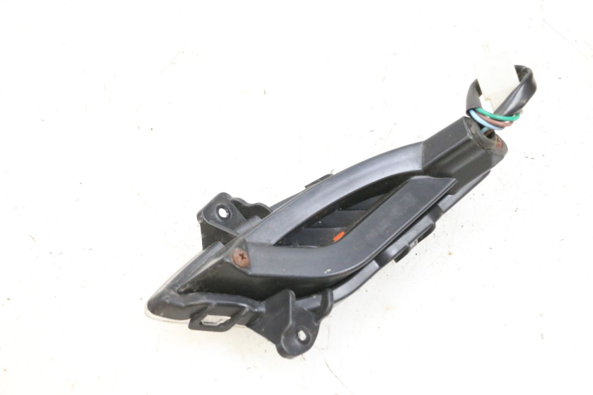 photo de CLIGNOTANT AVANT DROIT JM MOTORS OLDIES GT 4T 50 (2018 - 2025) - Autre angle de vue