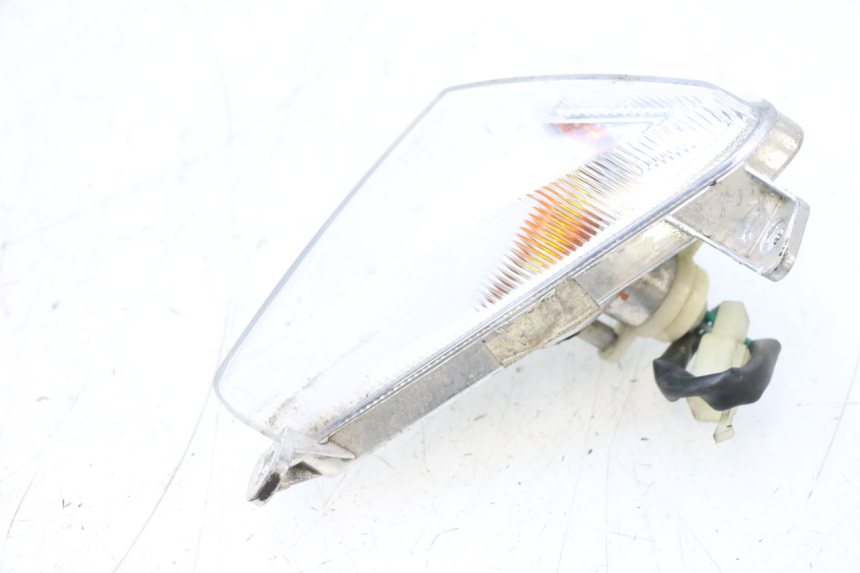 photo de CLIGNOTANT AVANT DROIT SYM ORBIT III 3 4T 50 (2018 - 2021) - État de surface