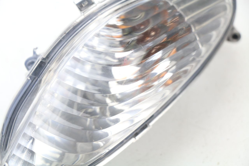 photo de CLIGNOTANT AVANT DROIT MBK OVETTO 2T 50 (2007 - 2017)