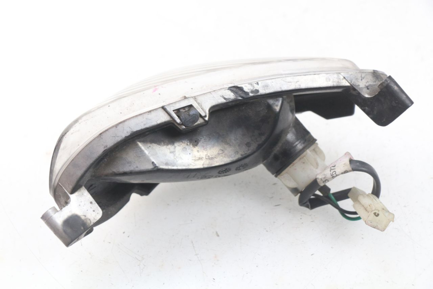 photo de CLIGNOTANT AVANT DROIT MBK OVETTO ONE 2T 50 (2013 - 2017) - Gros plan technique