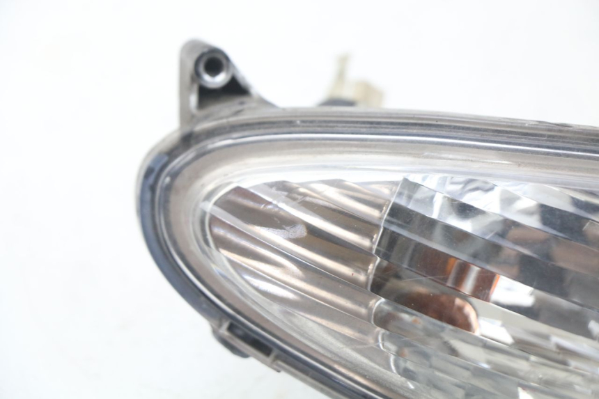 photo de CLIGNOTANT AVANT DROIT MBK OVETTO ONE 2T 50 (2013 - 2017) - Points de fixation