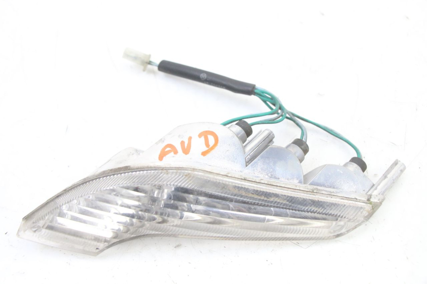 photo de CLIGNOTANT AVANT DROIT PEUGEOT VIVACITY 125 (2010 - 2017)
