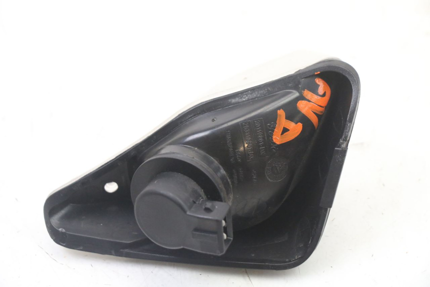 photo de CLIGNOTANT AVANT DROIT PIAGGIO NRG POWER PUREJET 50 (2018 - 2021)
