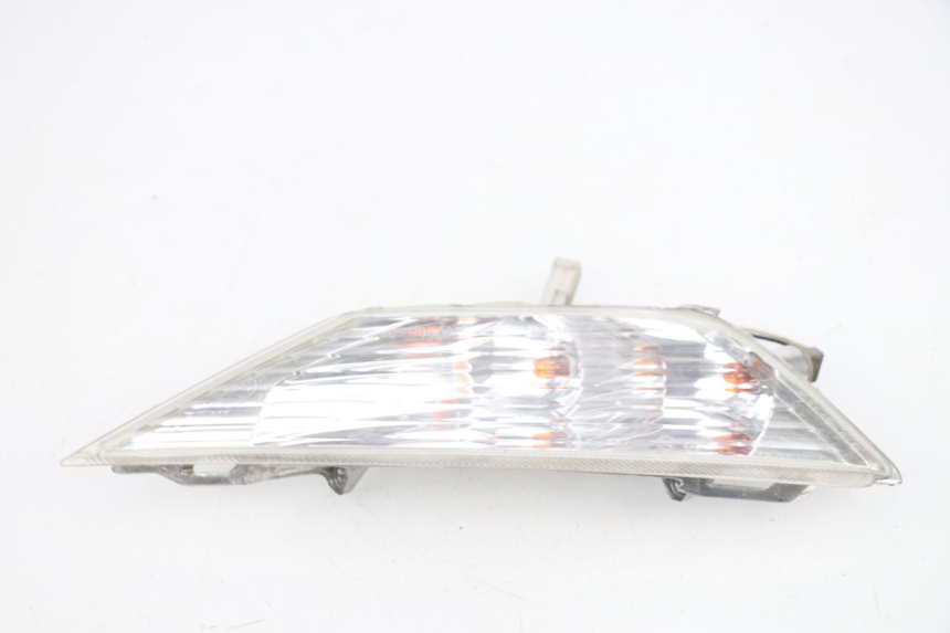 photo de CLIGNOTANT AVANT DROIT PIAGGIO X8 400 (2006 - 2007)
