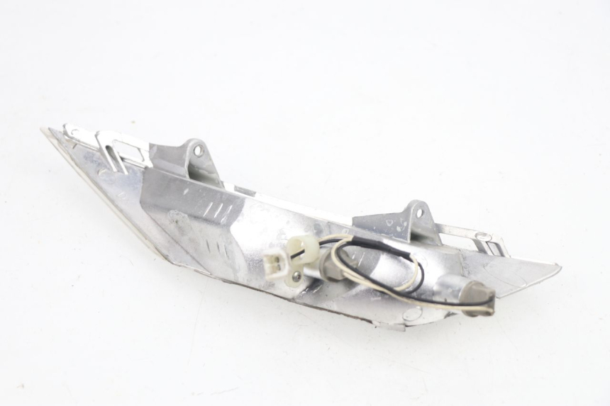 photo de CLIGNOTANT AVANT DROIT PIAGGIO X8 400 (2006 - 2007)