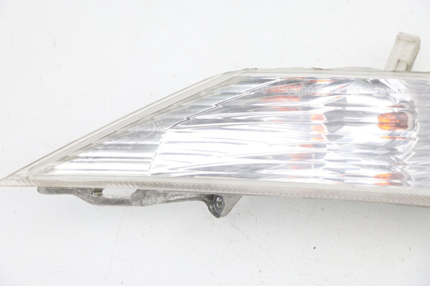 photo de CLIGNOTANT AVANT DROIT PIAGGIO X8 400 (2006 - 2007)