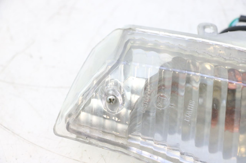 photo de CLIGNOTANT AVANT DROIT ORCAL RAPTOR 50 (2015 - 2021) - Points de fixation