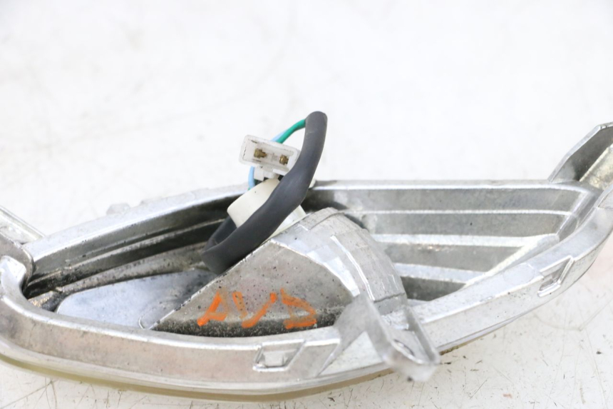 photo de CLIGNOTANT AVANT DROIT JM MOTORS SANTANA 50 (2014 - 2023) - Zoom état d’usage