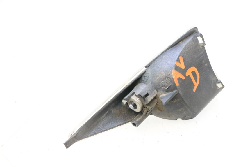 photo de CLIGNOTANT AVANT DROIT PEUGEOT SPEEDFIGHT LC 50 (1996 - 2002) - Autre angle de vue