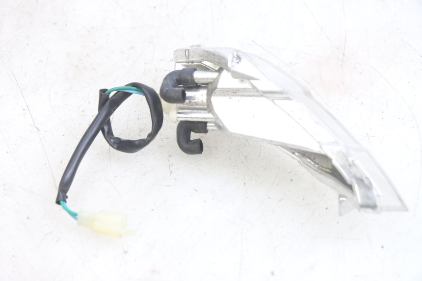 photo de CLIGNOTANT AVANT DROIT PEUGEOT TWEET 4T 50 (2014 - 2019)