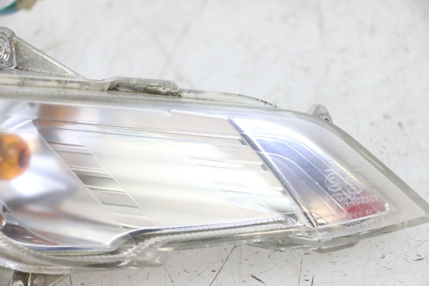 photo de CLIGNOTANT AVANT DROIT PEUGEOT TWEET 4T 50 (2014 - 2019)