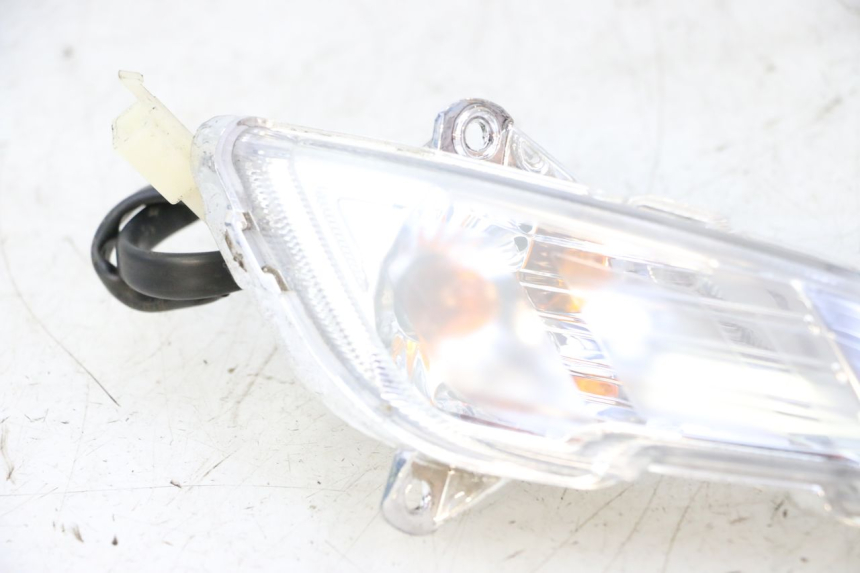 photo de CLIGNOTANT AVANT DROIT PEUGEOT TWEET PRO CARGO 50 (2018 - 2020)