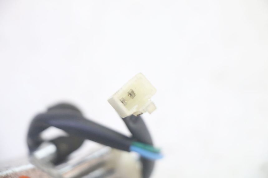 photo de CLIGNOTANT AVANT DROIT PEUGEOT TWEET PRO EFI 4T 50 (2021 - 2022)