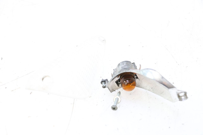 photo de CLIGNOTANT AVANT DROIT PIAGGIO TYPHOON 50 (2000 - 2009) - Points de fixation