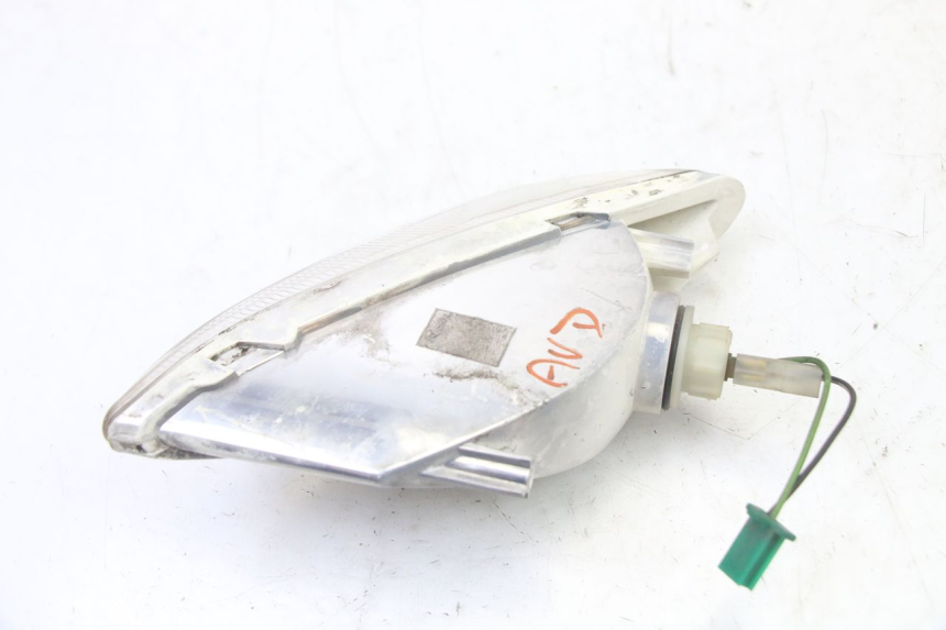photo de CLIGNOTANT AVANT DROIT SUZUKI UH BURGMAN 125 (2002 - 2006)