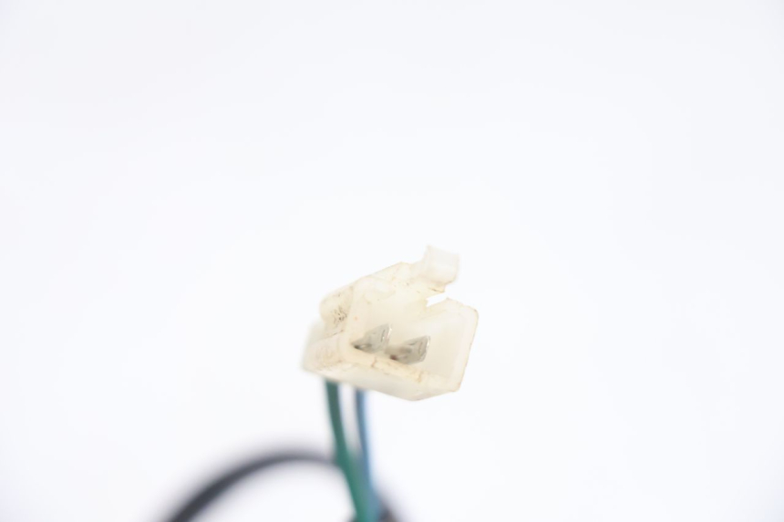 photo de CLIGNOTANT AVANT DROIT PEUGEOT V-CLIC VCLIC 50 (2007 - 2013) - Points de fixation